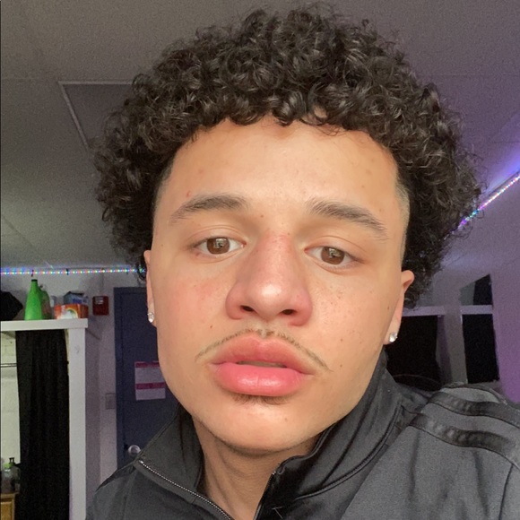 Meet your Posher, Sean - Picture 1 of 1